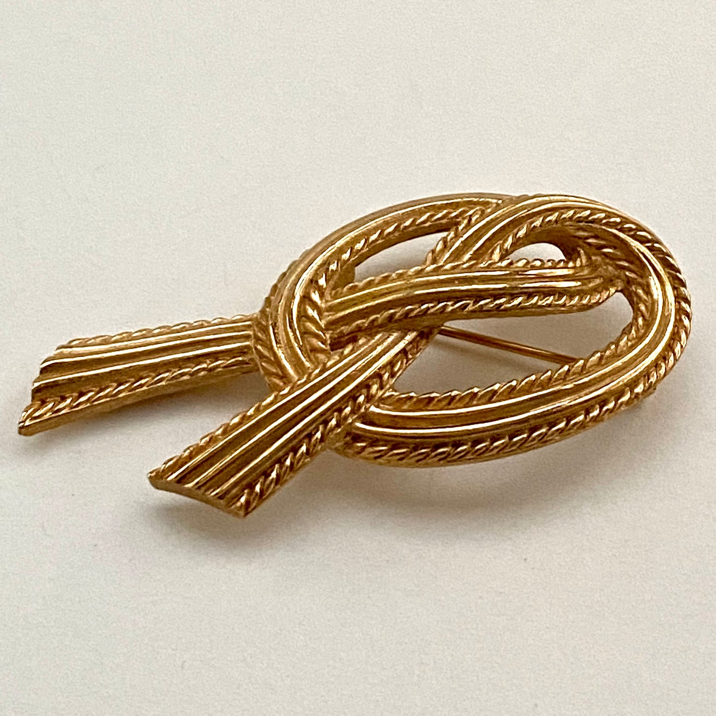 1960s Trifari Gold-Tone Brooch