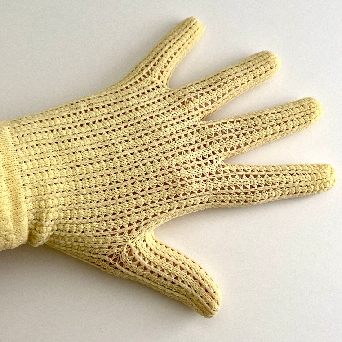 1950s Helanea Yellow Knit Stretch Gloves