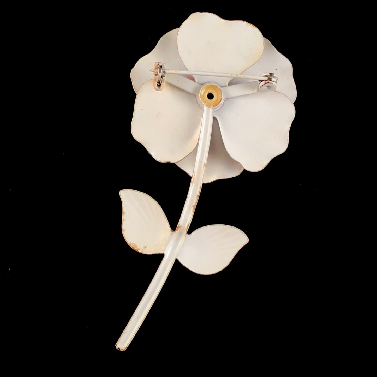 Late 60s/ Early 70s Pale Peach Enamel Flower Brooch - Retro Kandy Vintage