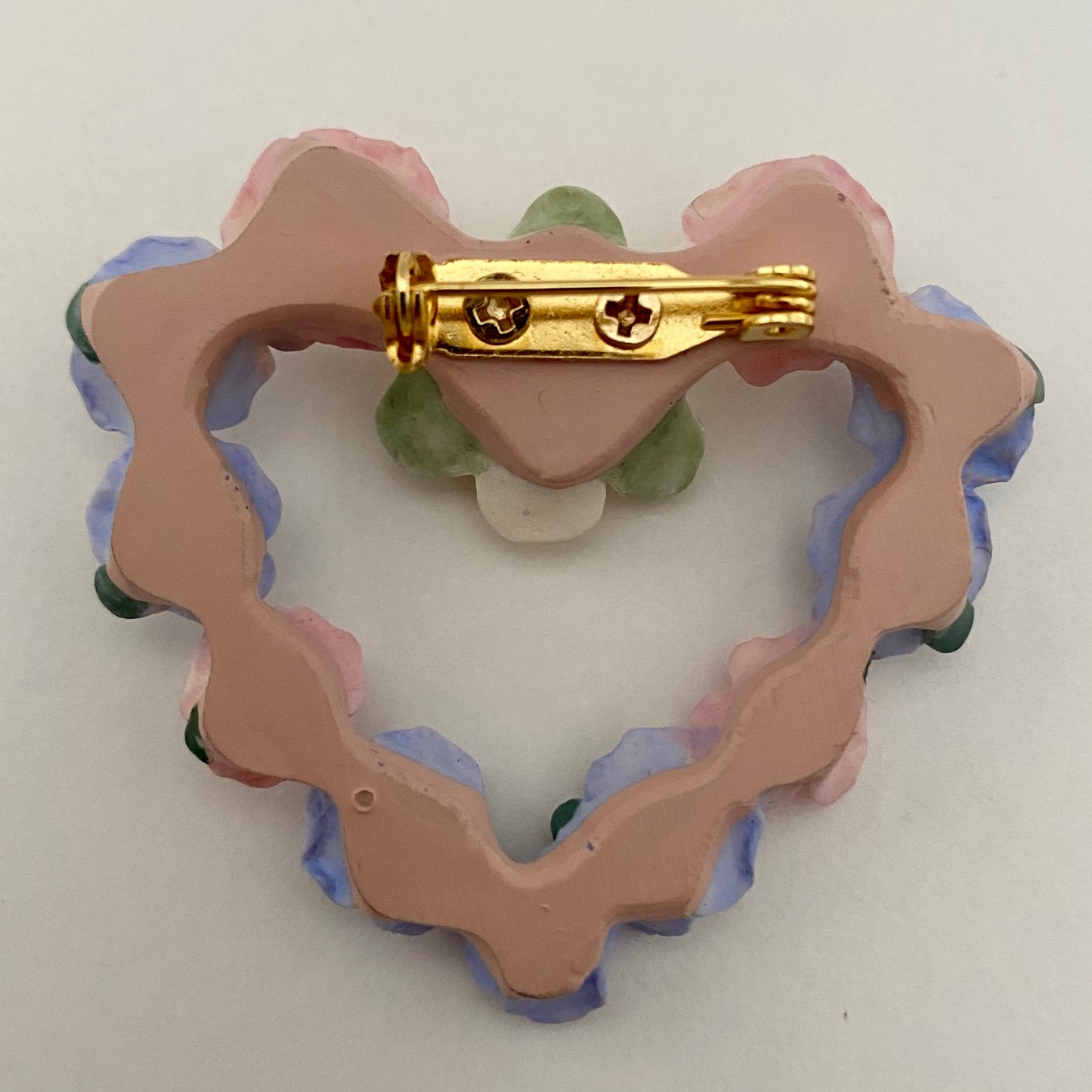 1998 Avon Hearts & Flowers Brooch