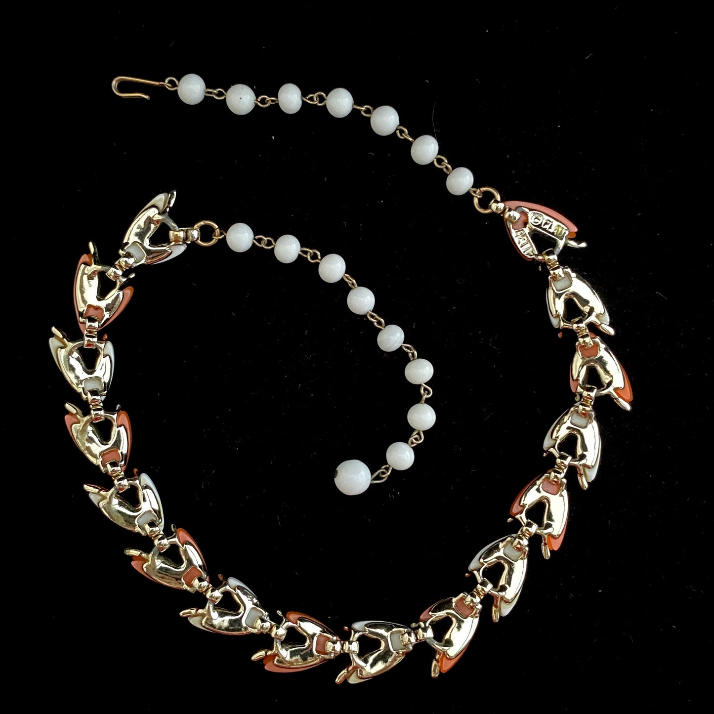 1950s Claudette Thermoset Necklace - Retro Kandy Vintage