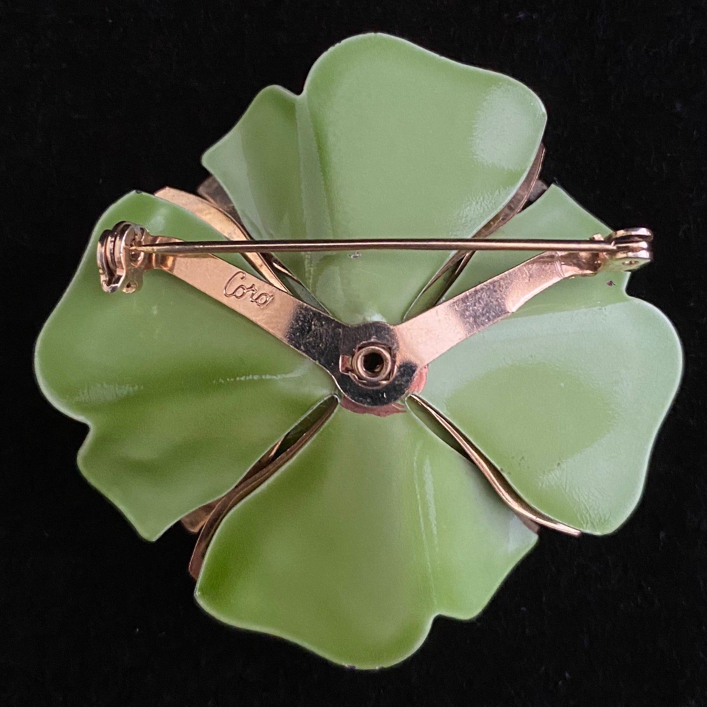 1960s Coro Enamel Flower Brooch - Retro Kandy Vintage