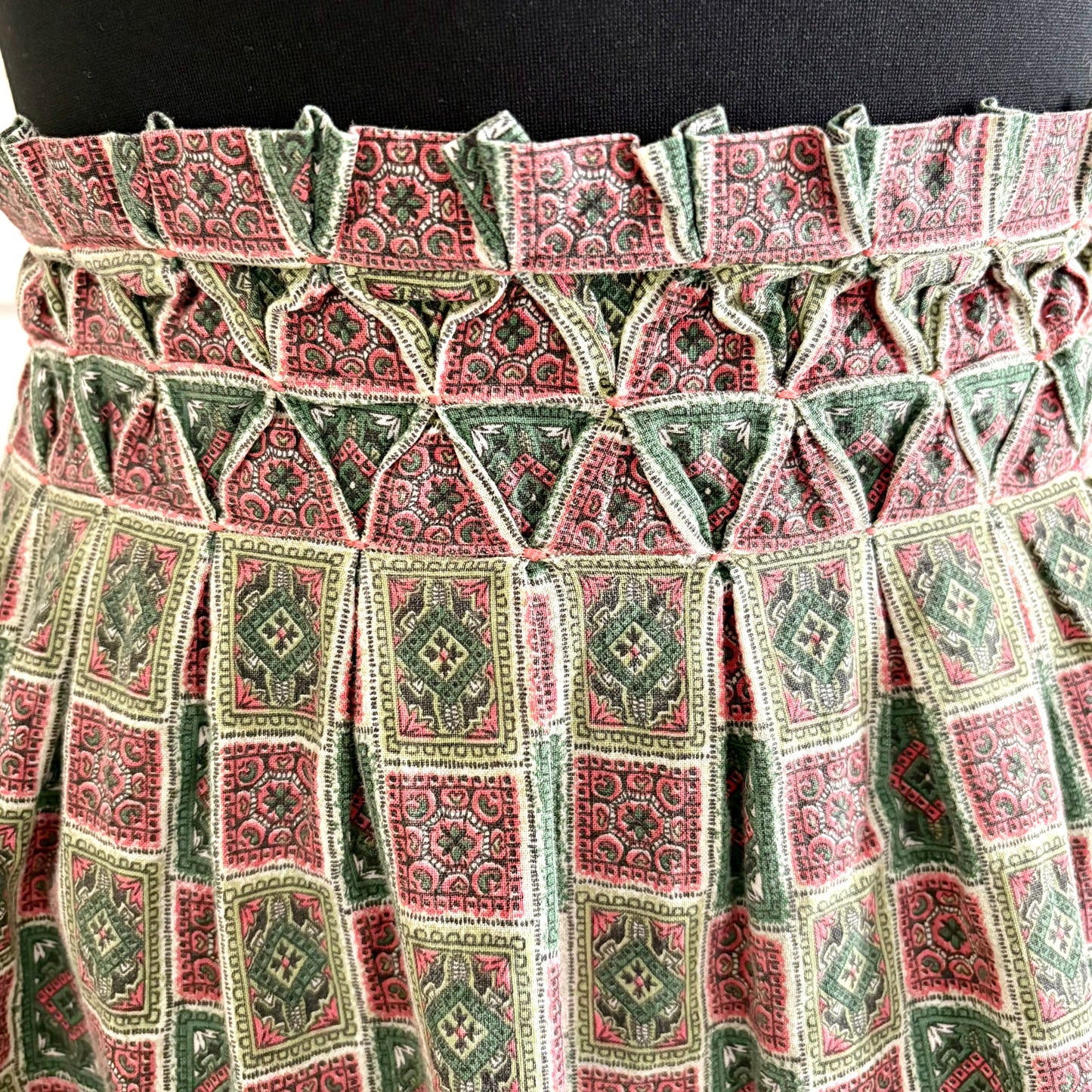 1950s Vintage Honeycomb Smocked Apron