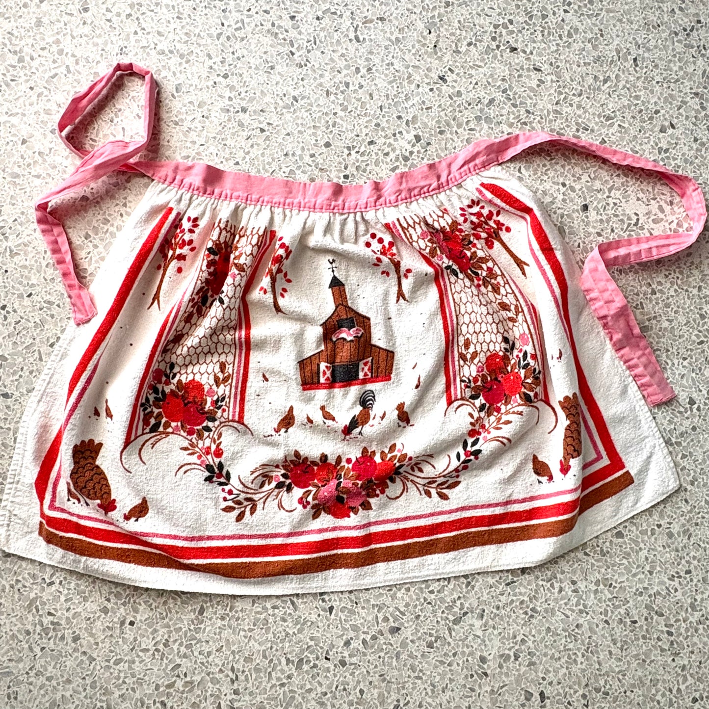 Late 60s/ Early 70s Sayco Screen Printed Tea Towel Apron
