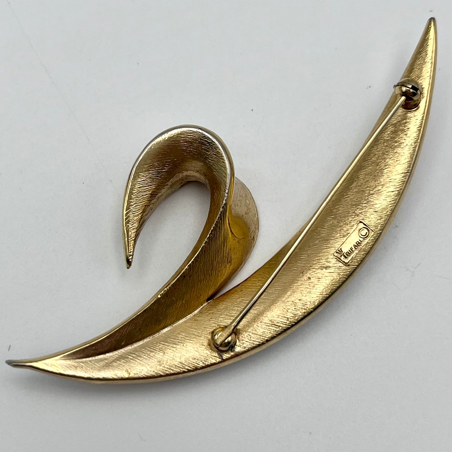 50s/60s Crown Trifari Gold Tone Leaf Brooch