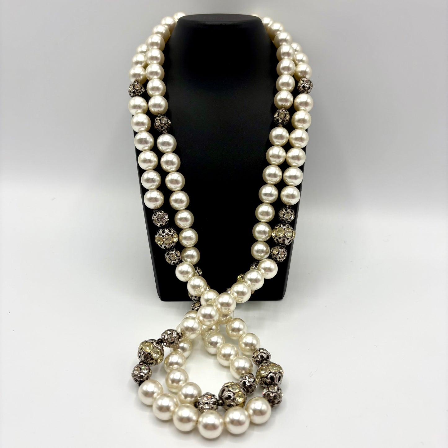 1960s Double Strand Pearl and Rhinestone Bead Necklace