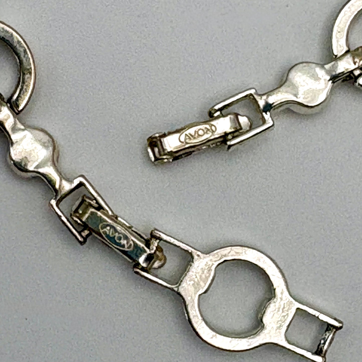 90s/00s Avon Sparking Circle Link Tennis Bracelet