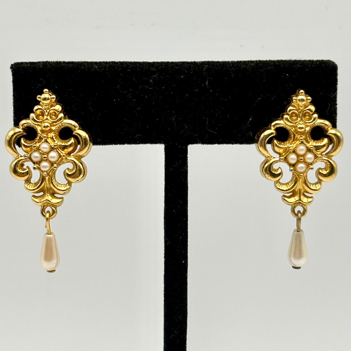 1994 Avon Sweet Whispers Earrings