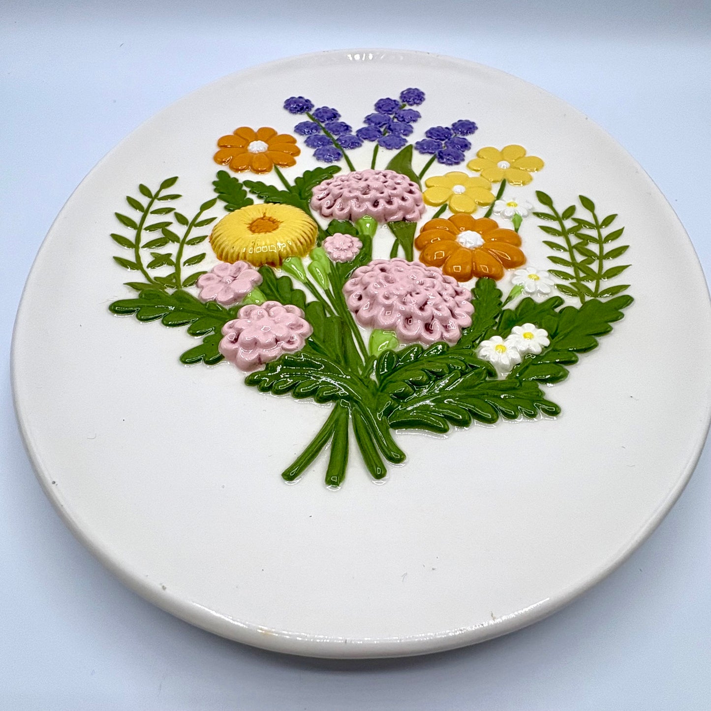 1970s Decorative Flower Plate