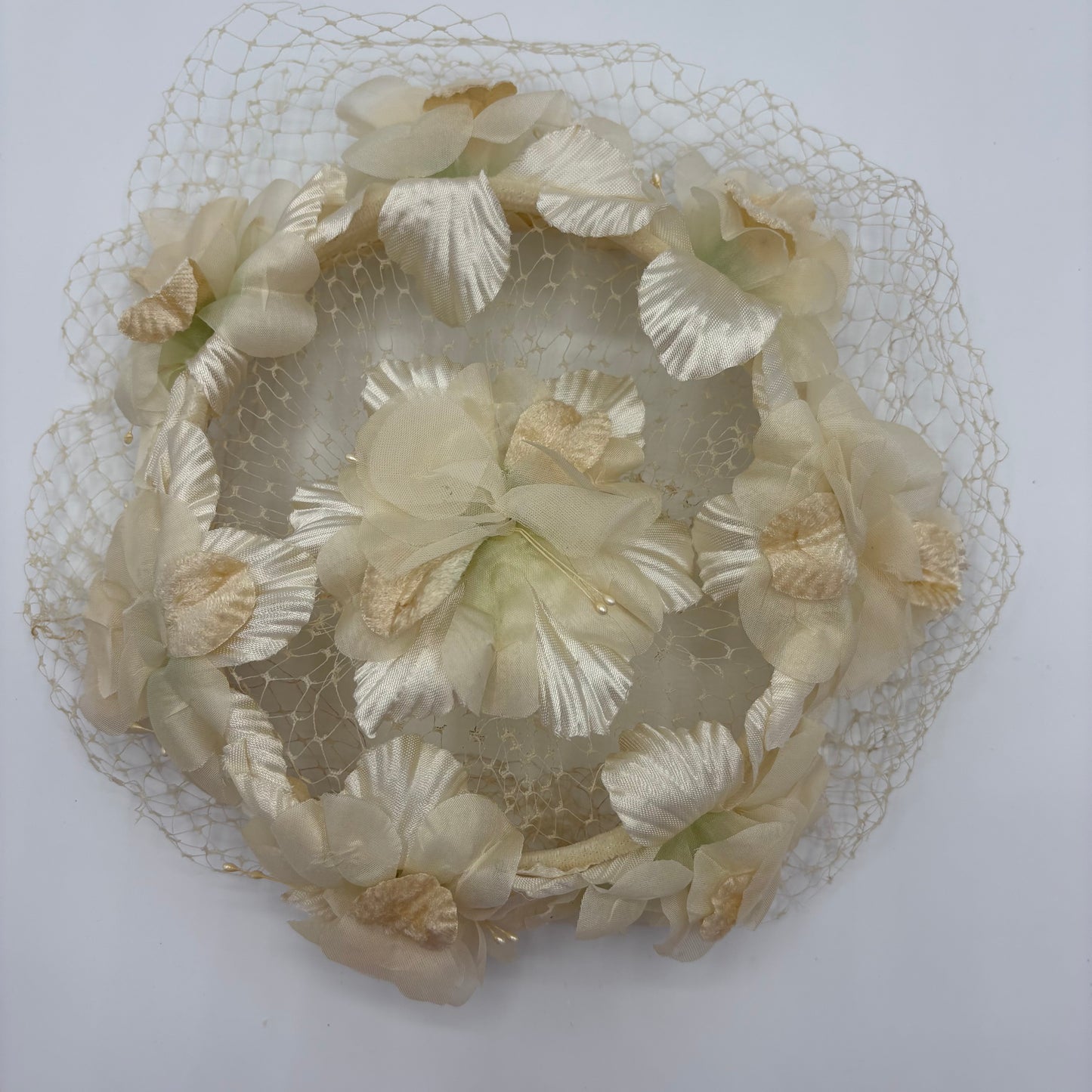 1950s Floral Halo Half Hat With Veil