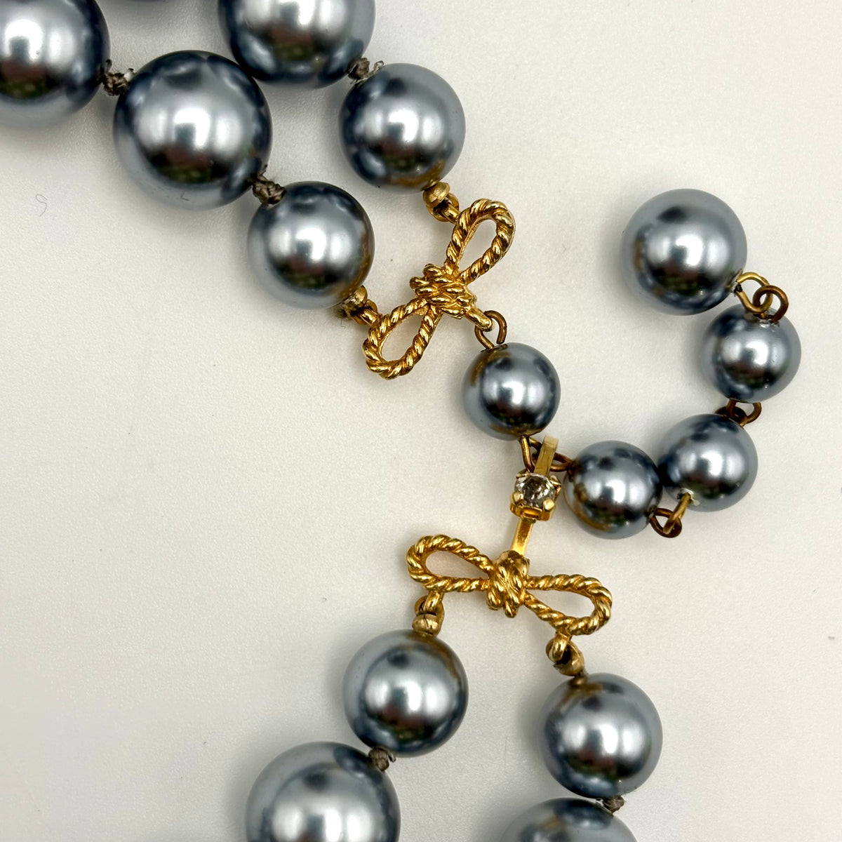 1960s Marvella Gray Faux Pearl Necklace