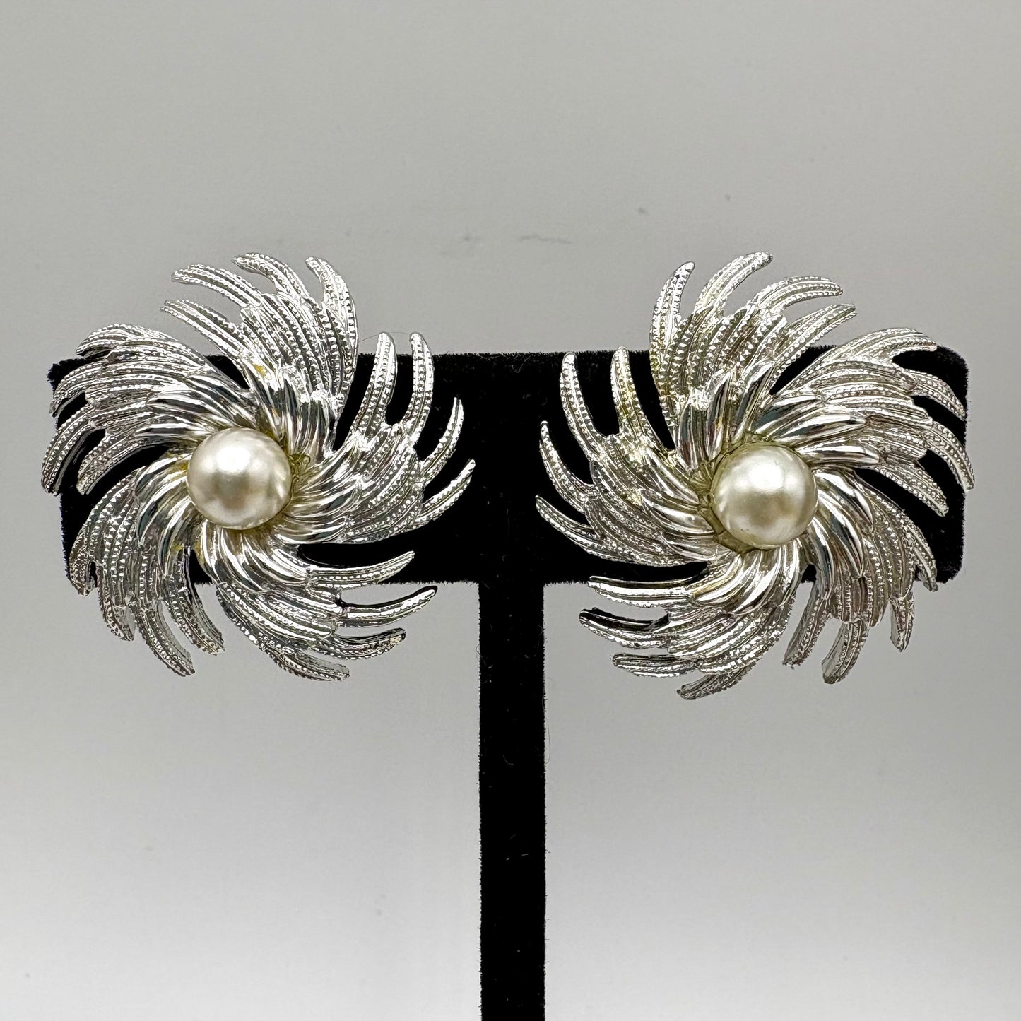 1962 Sarah Coventry Pinwheel Demi-Parure