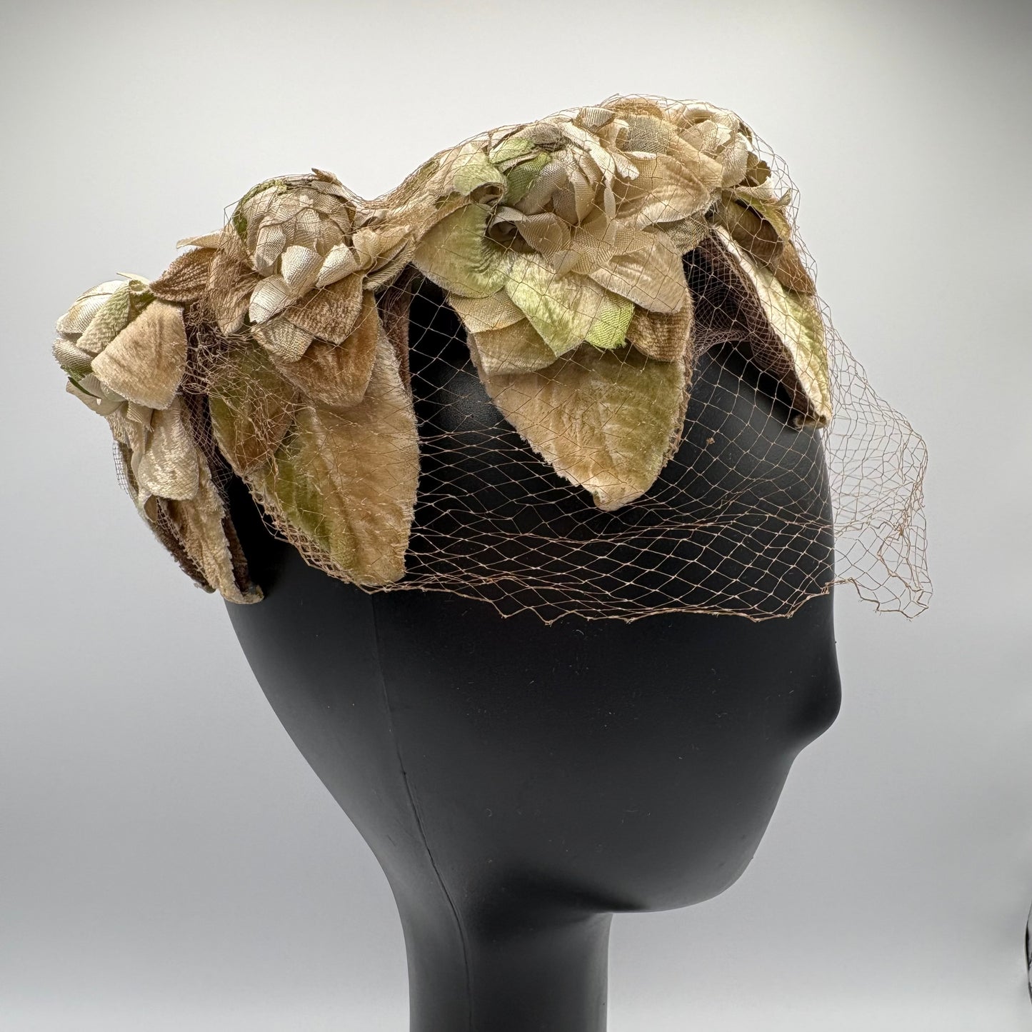 1950s Floral Veiled Half Hat (Juliet Cap)