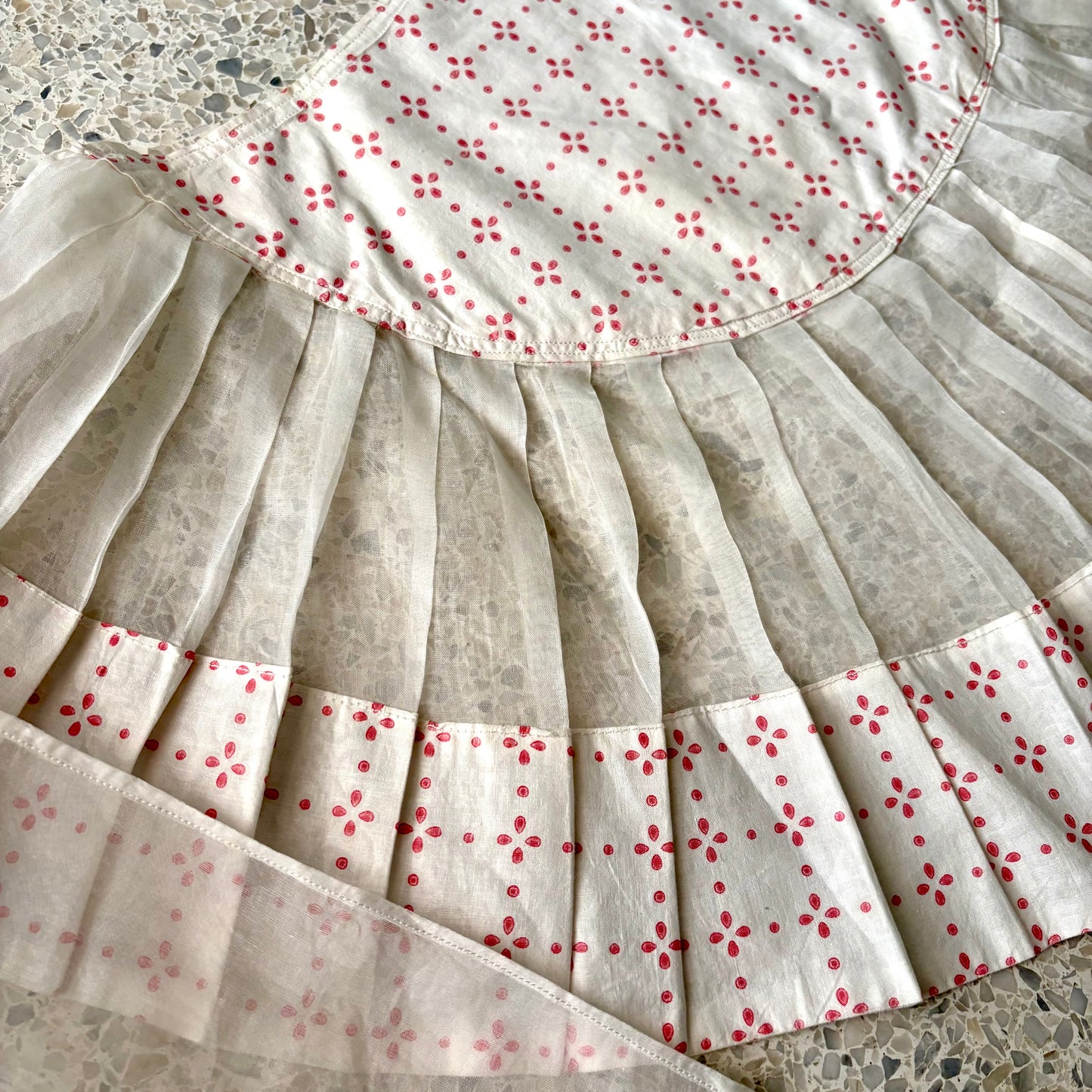 1950s Vintage Pleated Party Apron