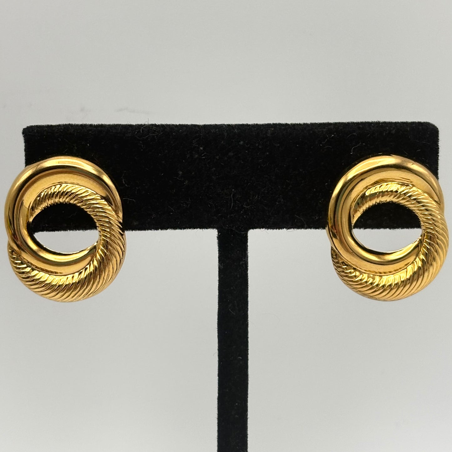 1991 Avon Sculptured Swirl Earrings