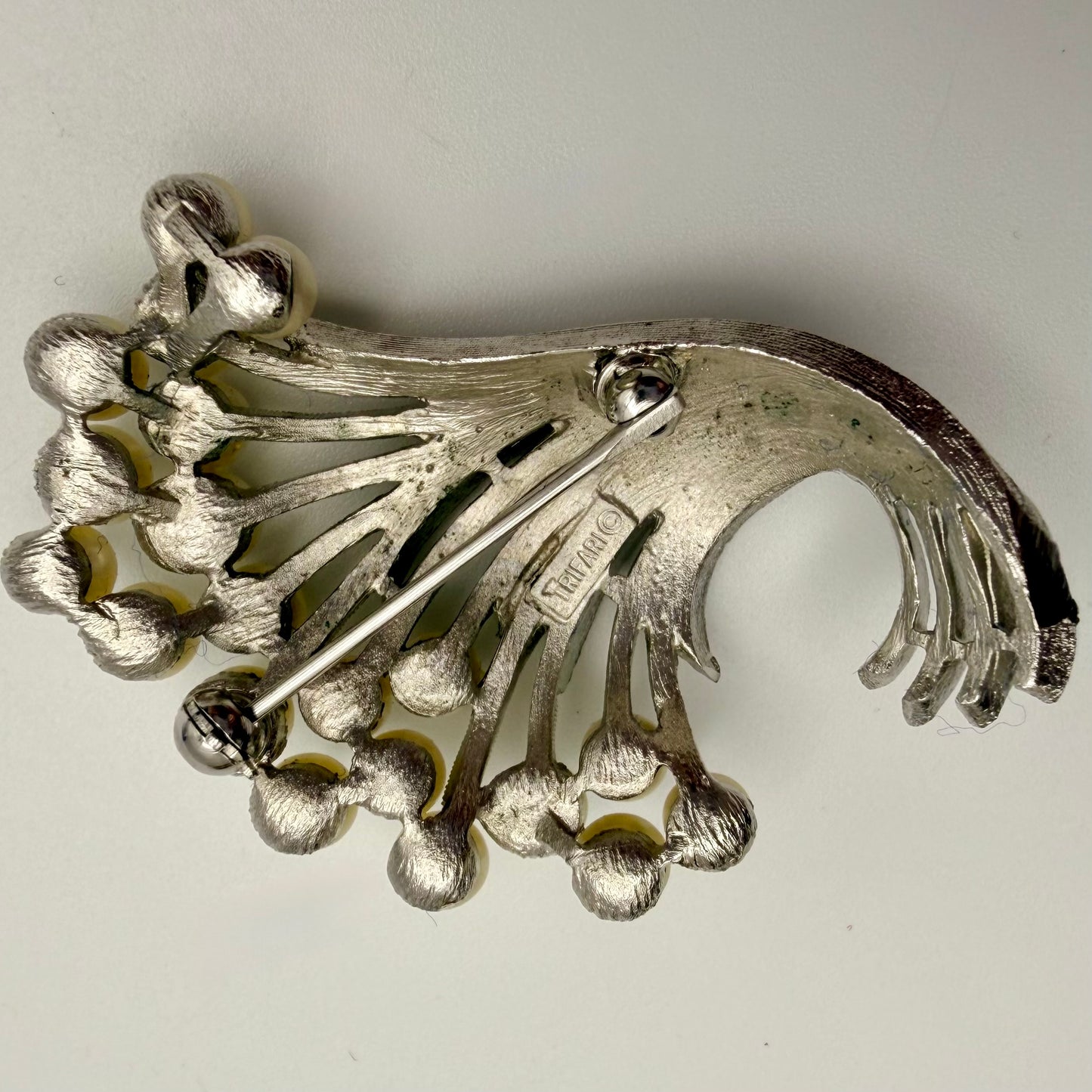 Late 50s/ Early 60s Trifari Pearl Brooch