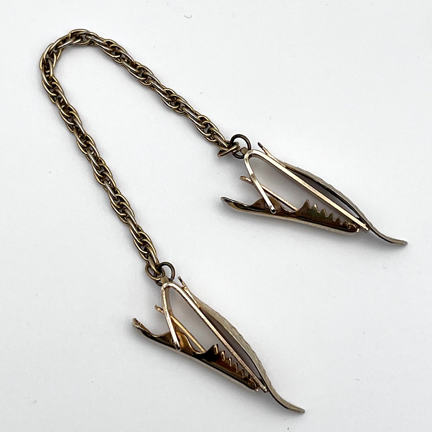 Late 50s/ Early 60s Gold-tone Leaf Sweater Clip