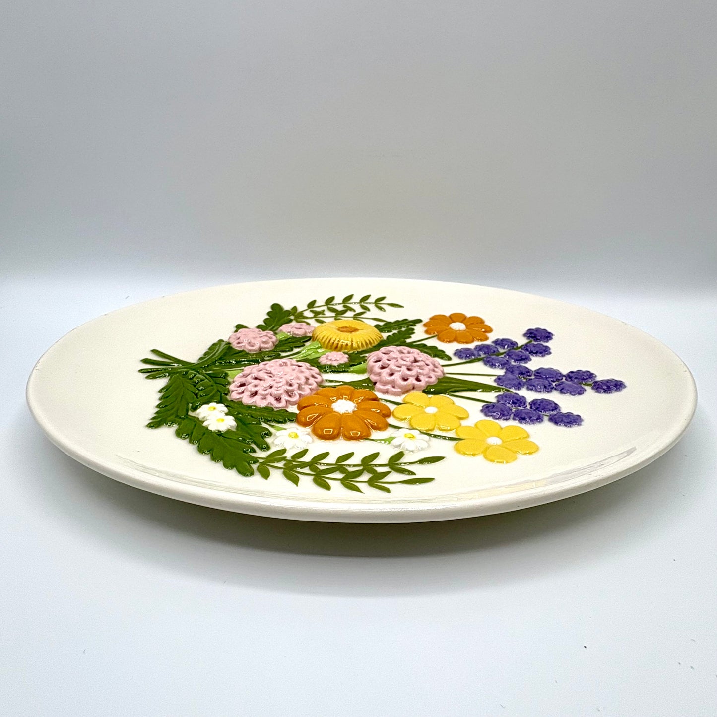 1970s Decorative Flower Plate