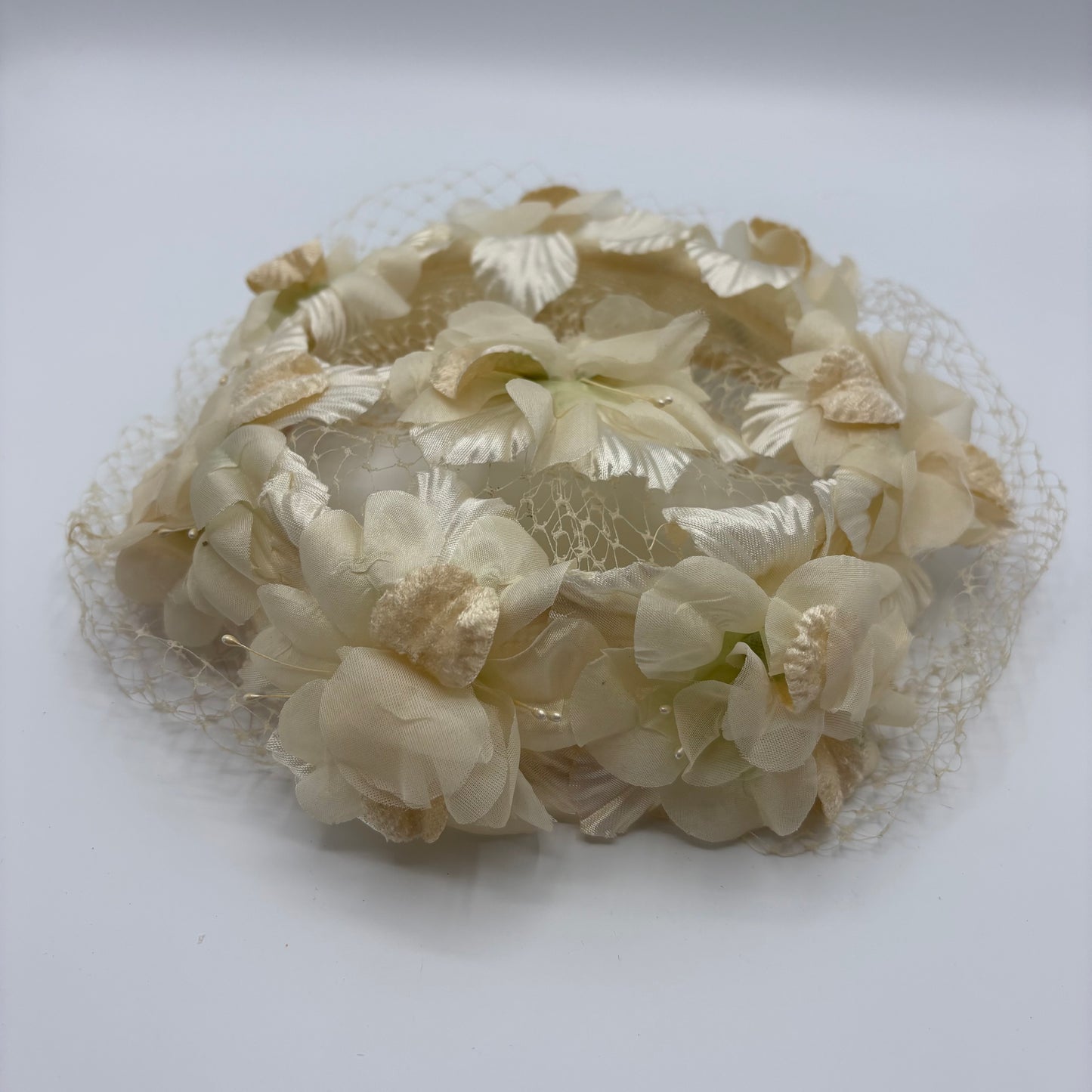 1950s Floral Halo Half Hat With Veil