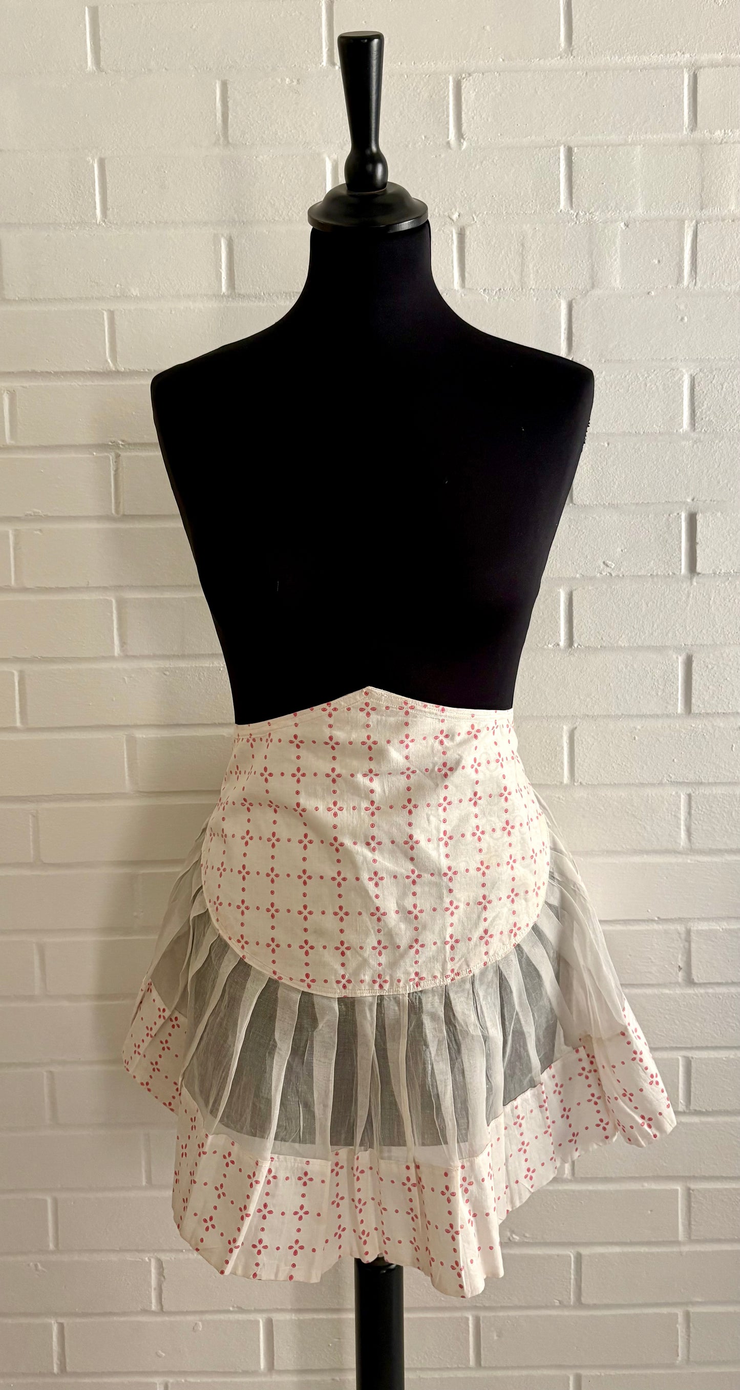 1950s Vintage Pleated Party Apron