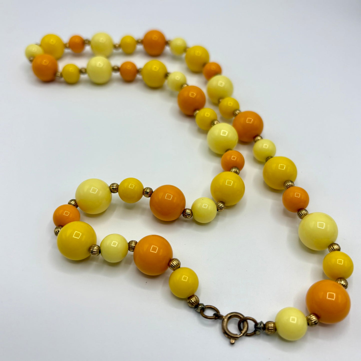 1970s Yellow Beaded Nekclace
