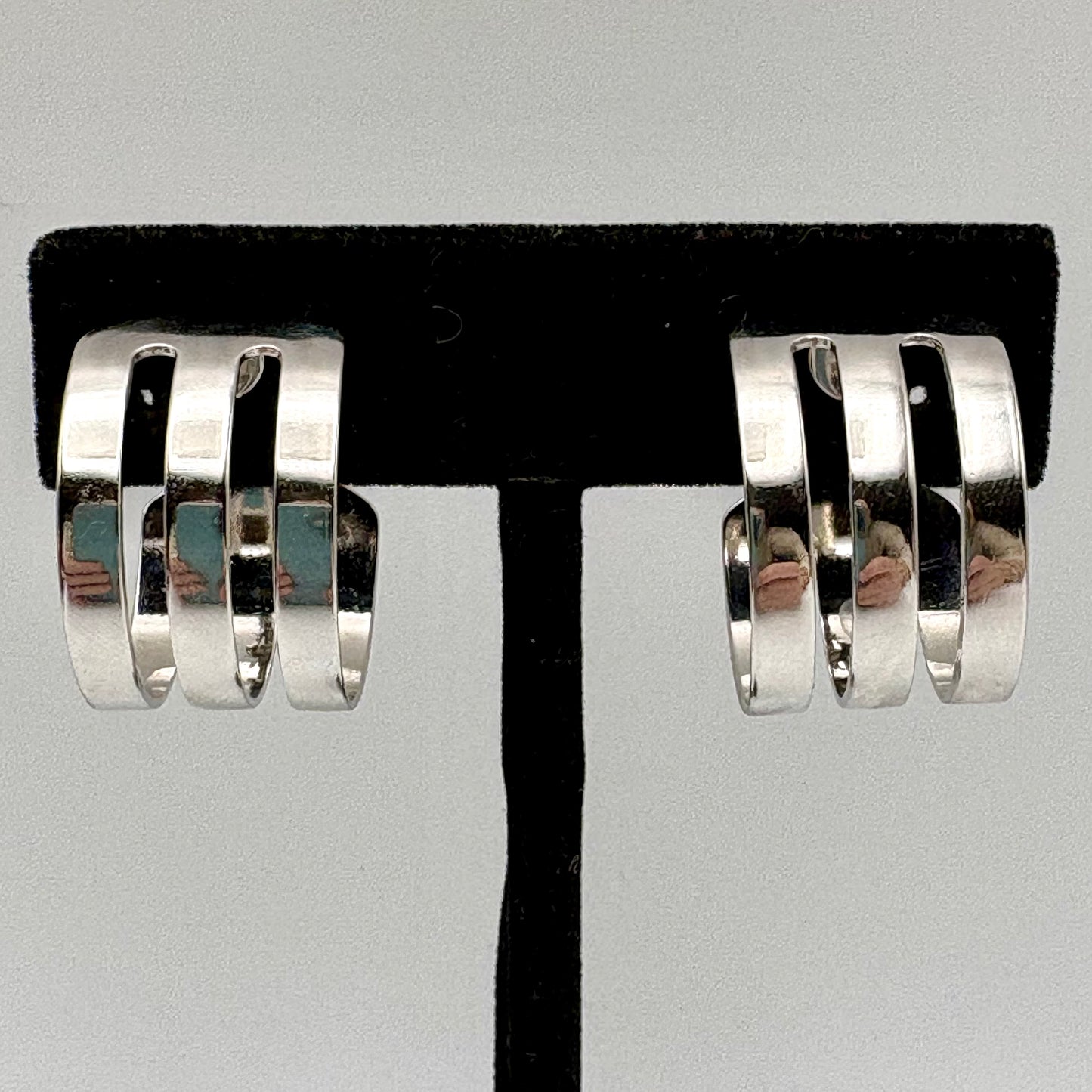 1976 Sarah Coventry Atlantis Earrings