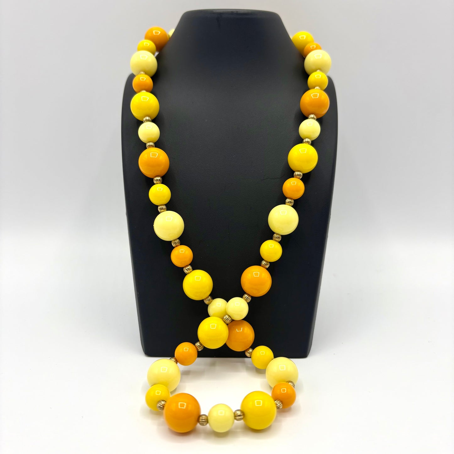 1970s Yellow Beaded Nekclace