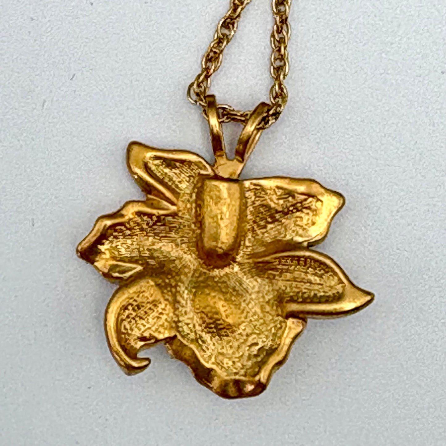 1990 Avon Precious Orchid Necklace