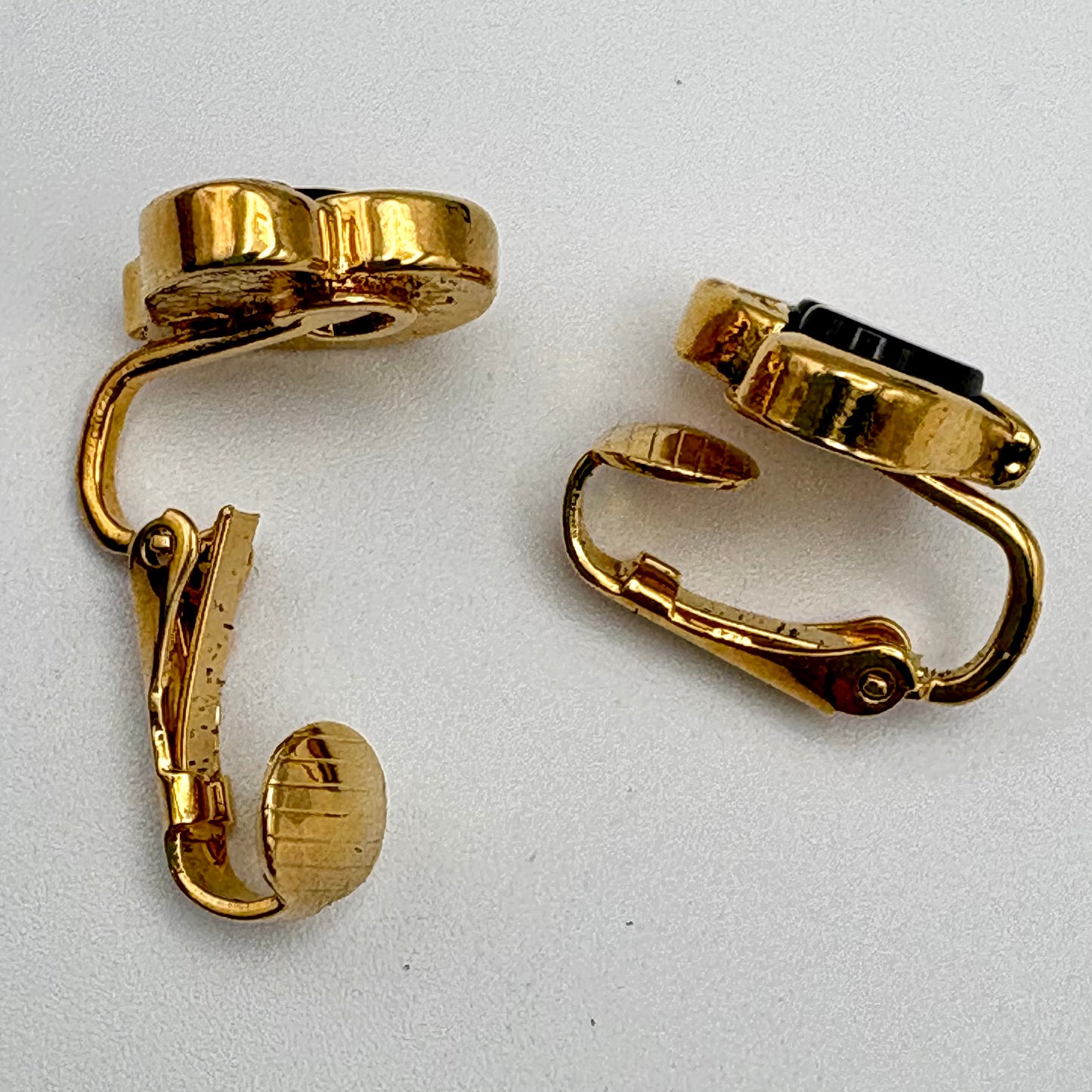 1994 Avon Onyx Heart Earrings