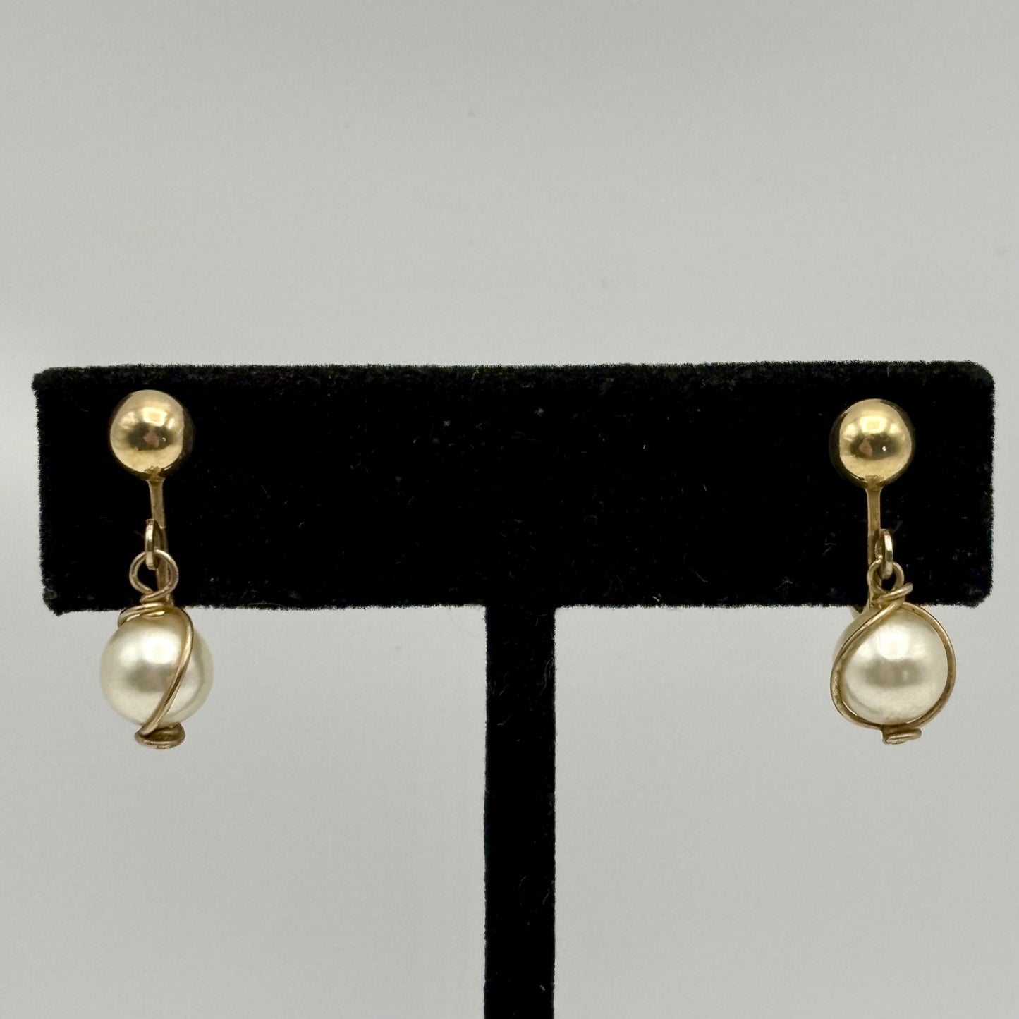1966 Sarah Coventry Pearl Swirl Demi-Parure