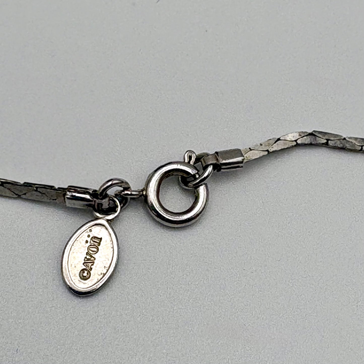 1980 Avon Subtle Shimmer Necklace