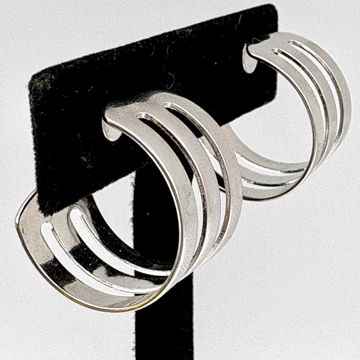1976 Sarah Coventry Atlantis Earrings
