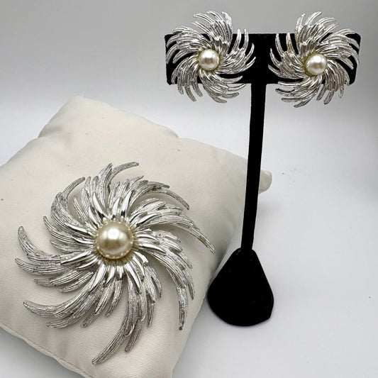 1962 Sarah Coventry Pinwheel Demi-Parure