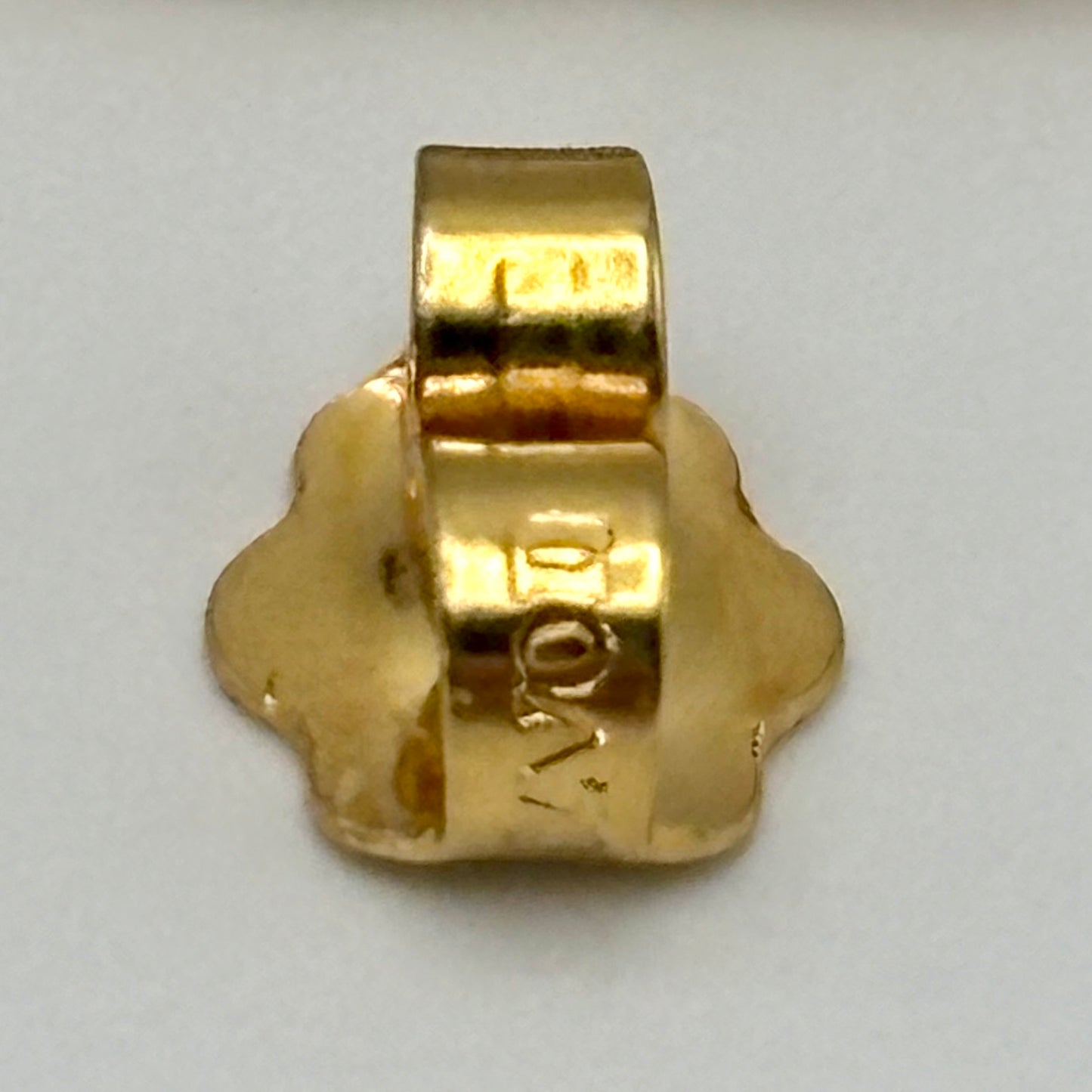 1991 Avon Sculptured Swirl Earrings