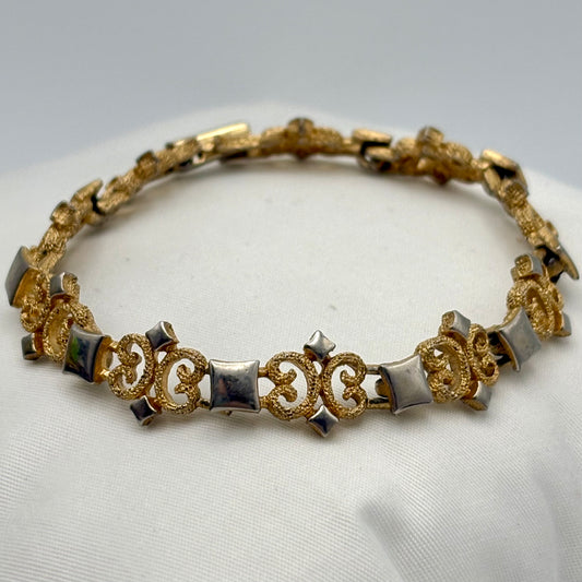 1971 Avon Precious Pretenders Bracelet