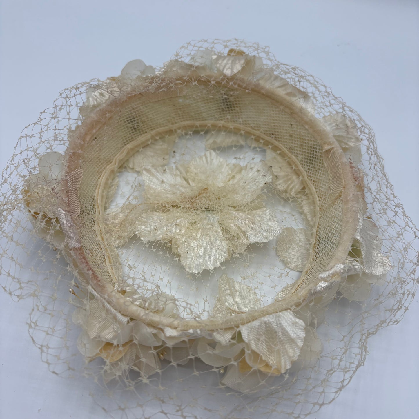1950s Floral Halo Half Hat With Veil