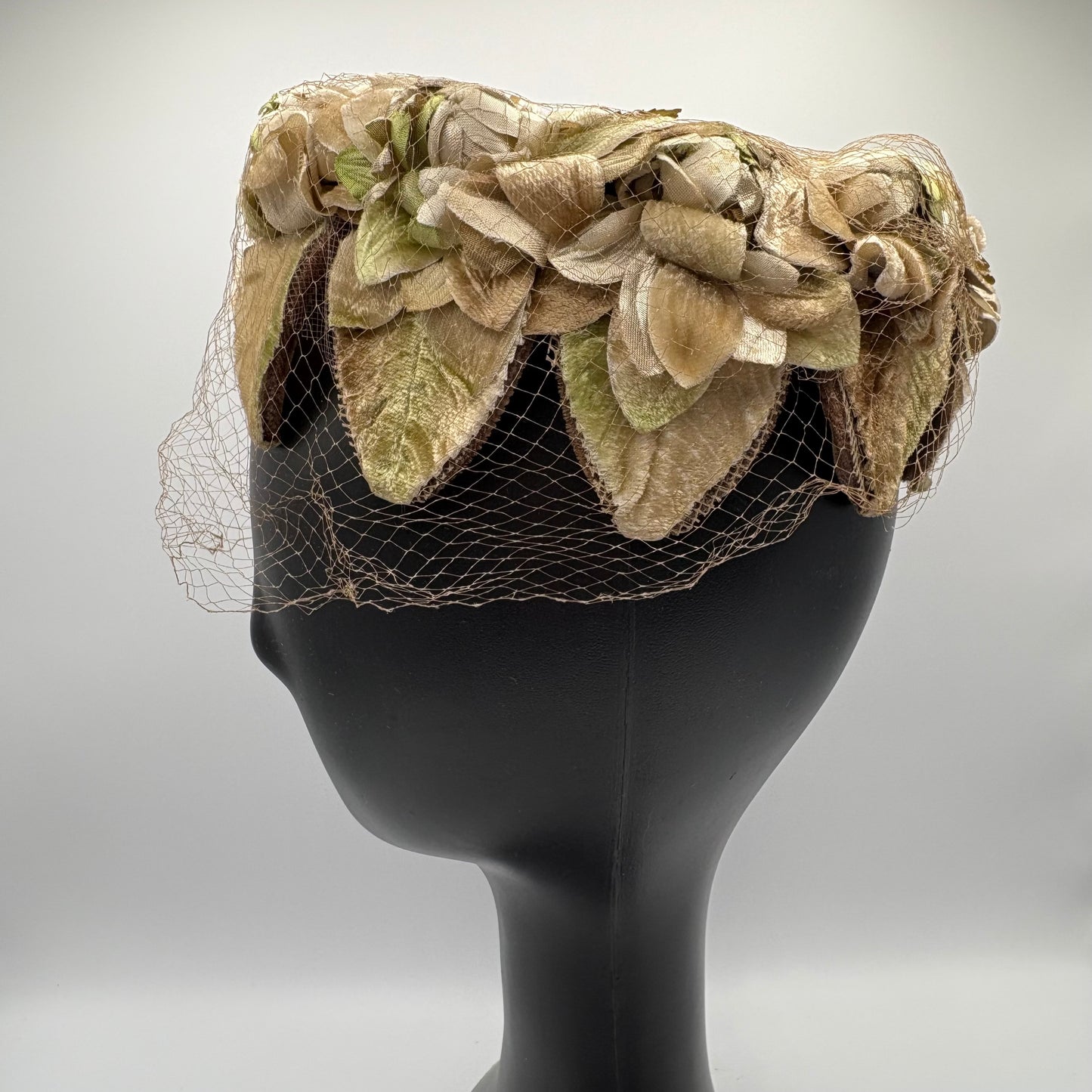 1950s Floral Veiled Half Hat (Juliet Cap)