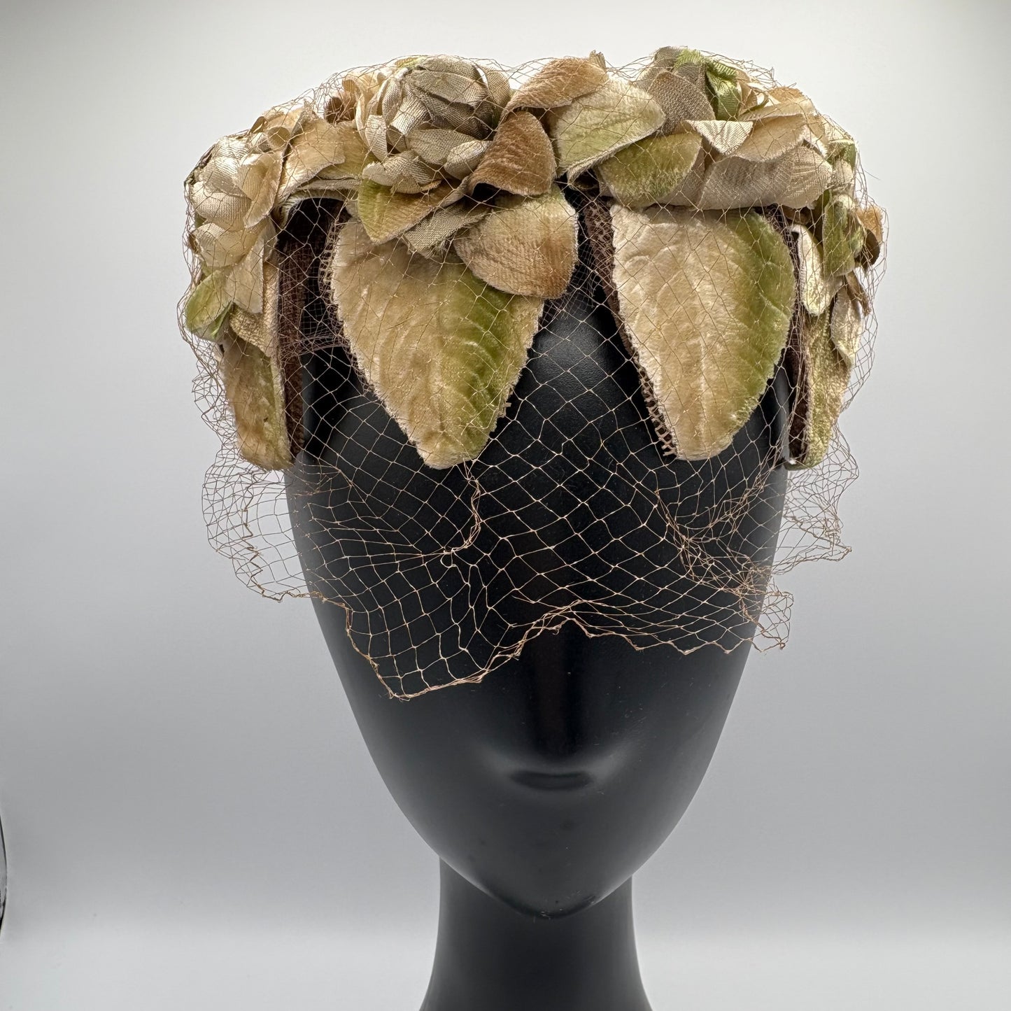 1950s Floral Veiled Half Hat (Juliet Cap)