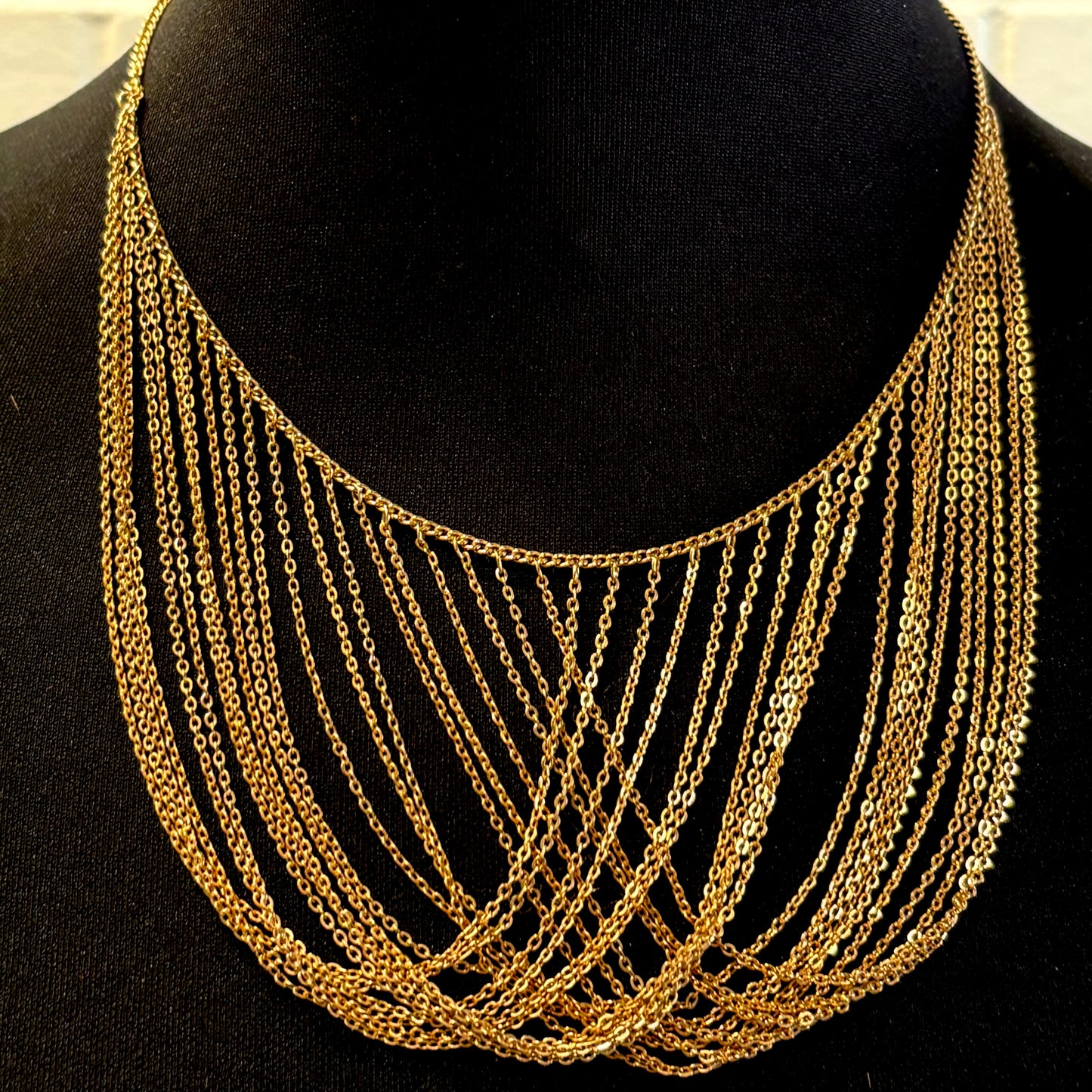 1977 Sarah Covenrtry Caprise Bib Necklace (15 1/2")
