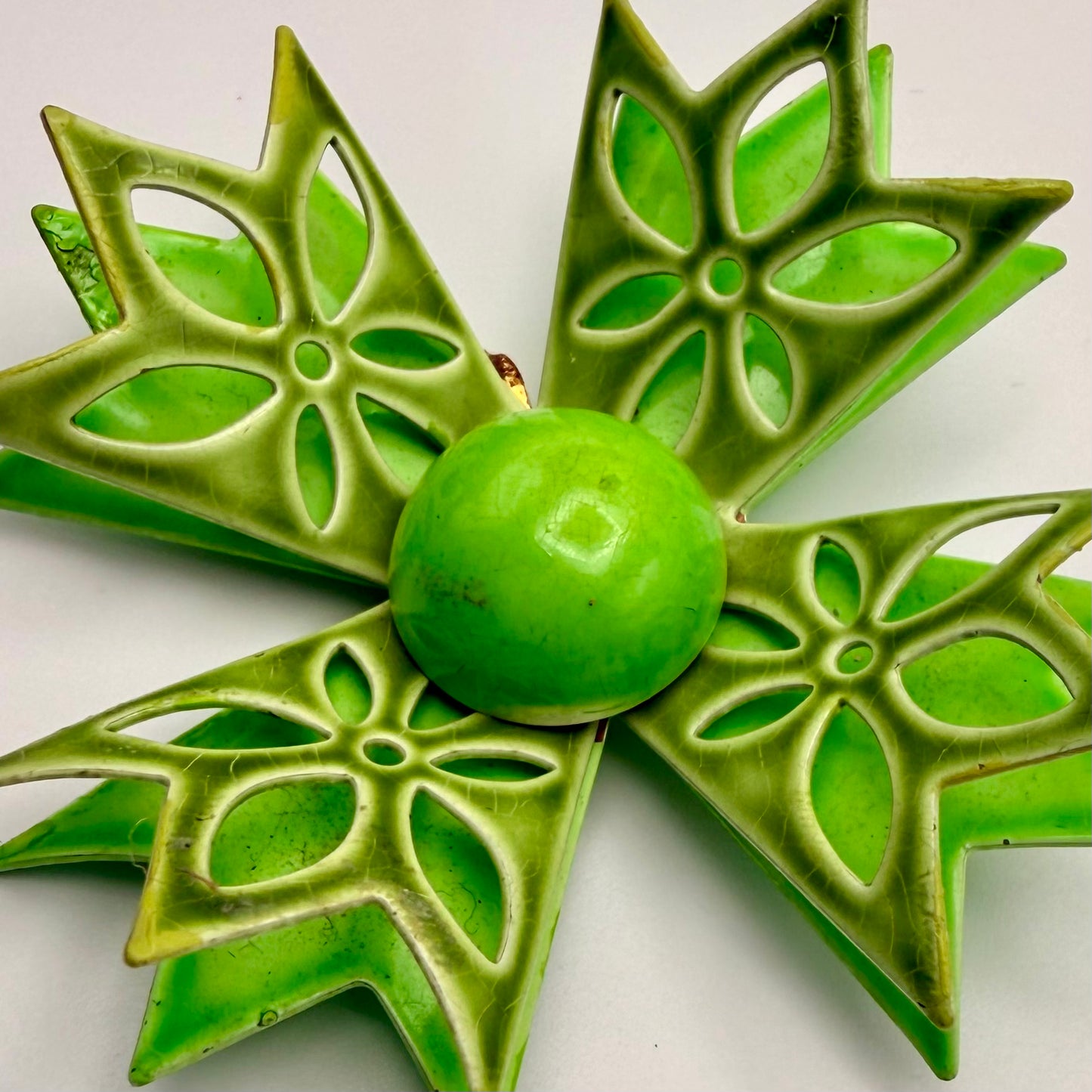 Late 60s/ Early 70s Enamel Flower Brooch