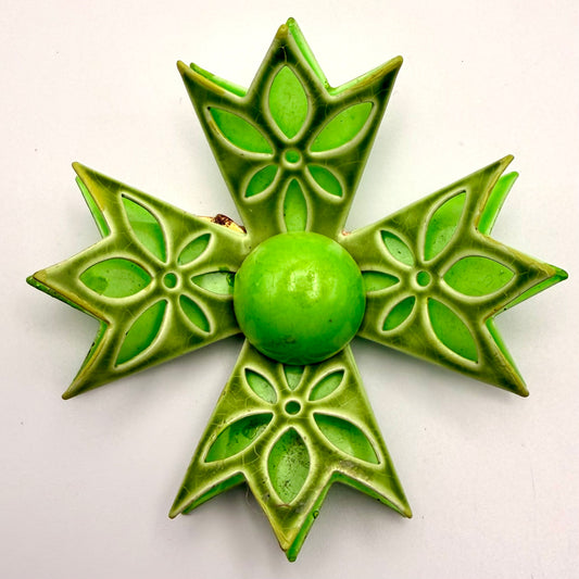 Late 60s/ Early 70s Enamel Flower Brooch