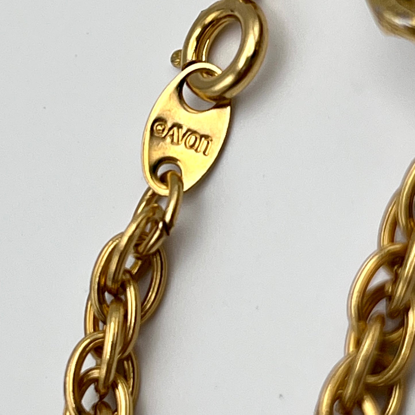 1992 Avon Heirloom Classic Bracelet