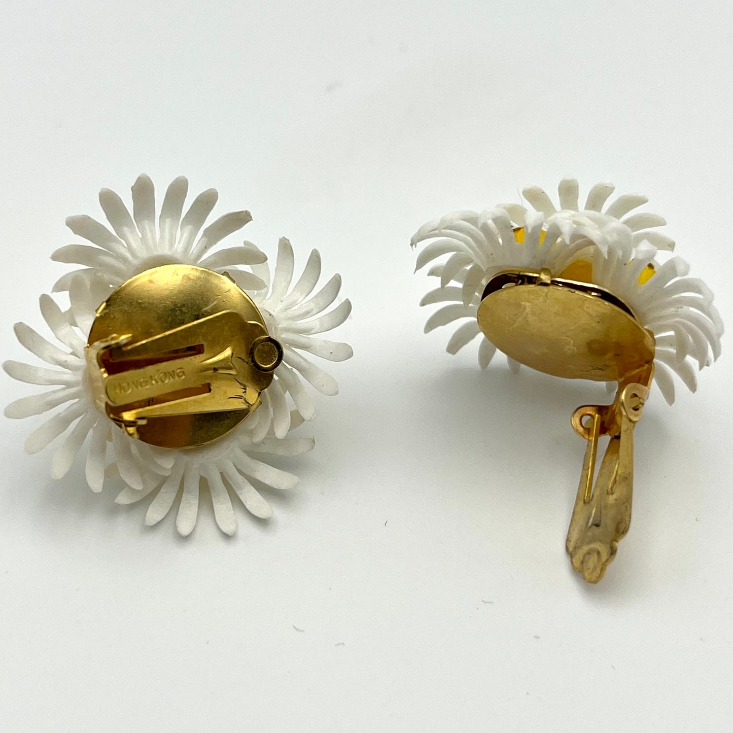 Late 60s/ Early 70s Hong Kong Daisy Earrings