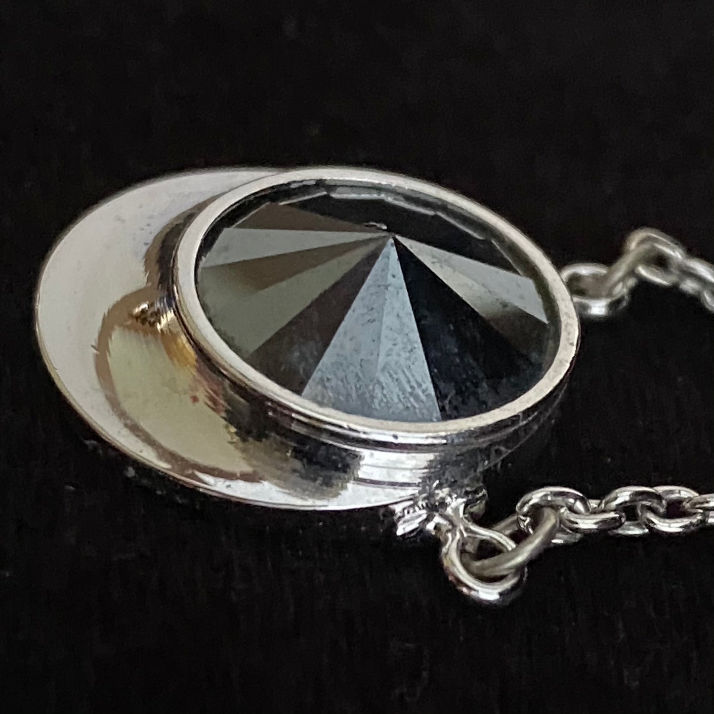1976 Sarah Coventry Jet Set Necklace