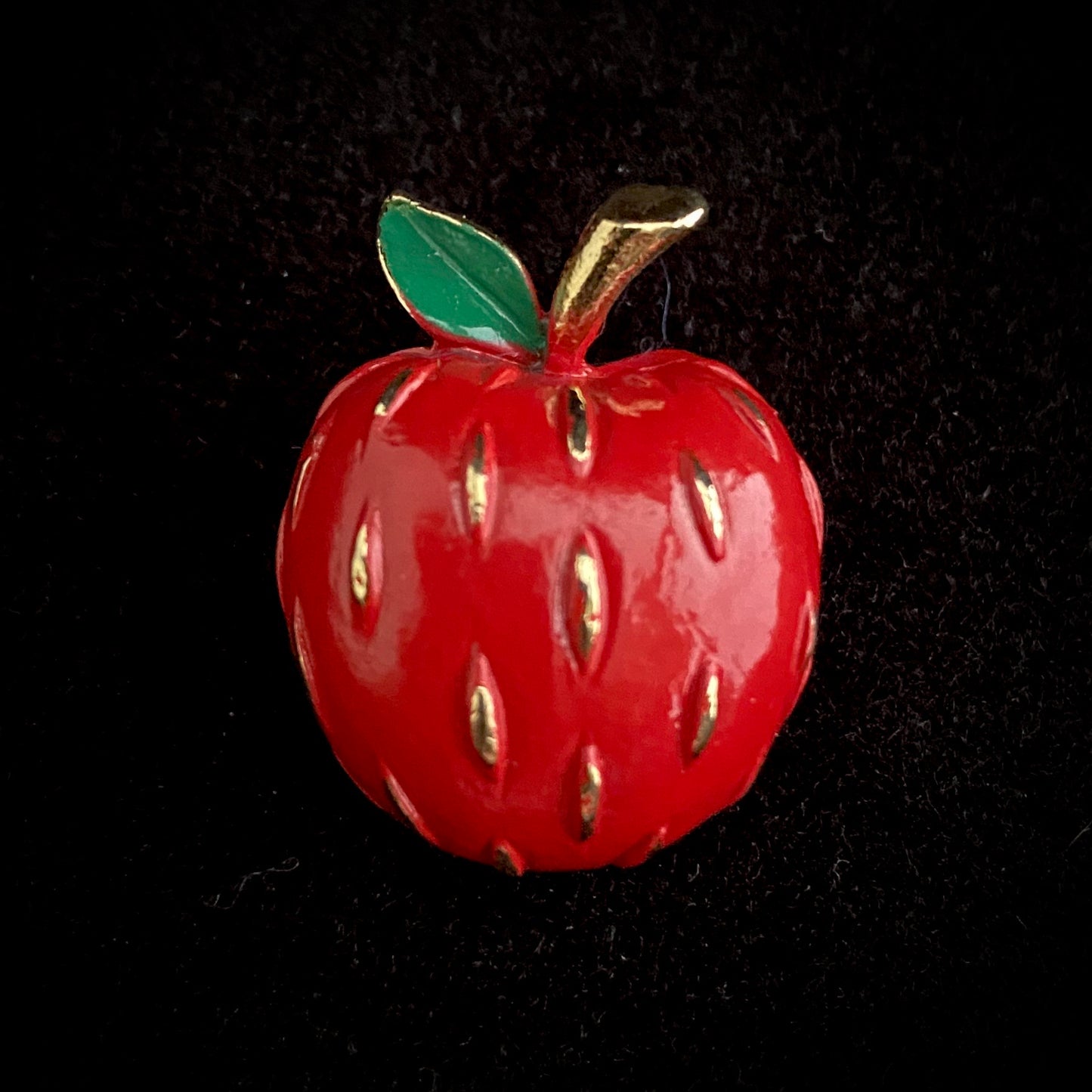 1970s Napier Apple Brooch - Retro Kandy Vintage