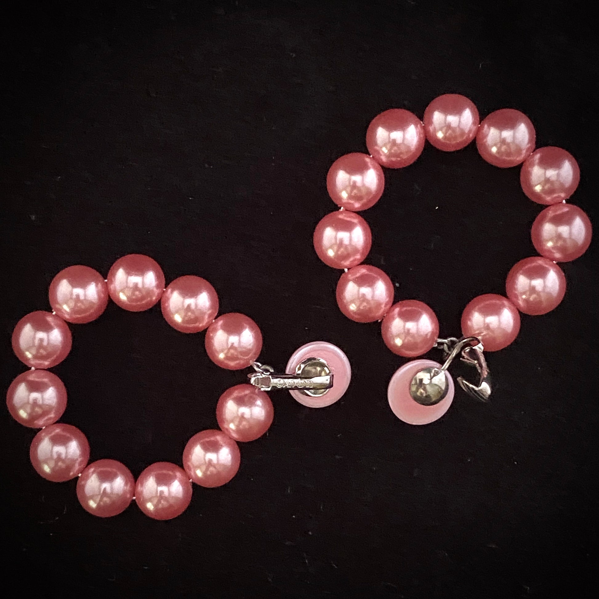 1993 Avon Bold Pearlesque Earrings - Retro Kandy Vintage