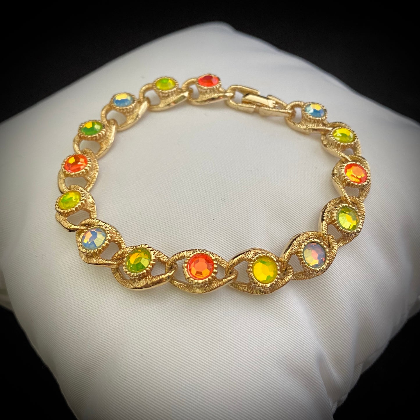 1970 Sarah Coventry Moon-Lites Bracelet