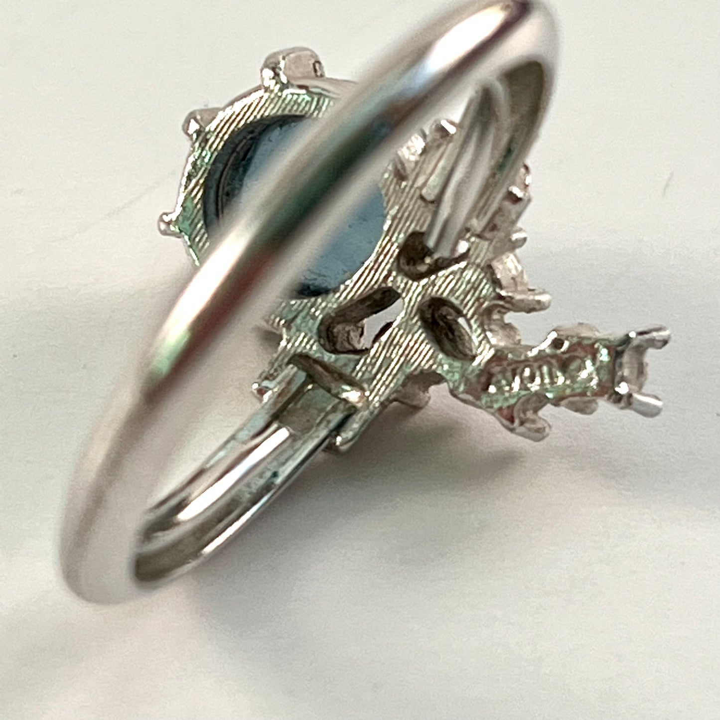 1975 Avon Indiglow Ring