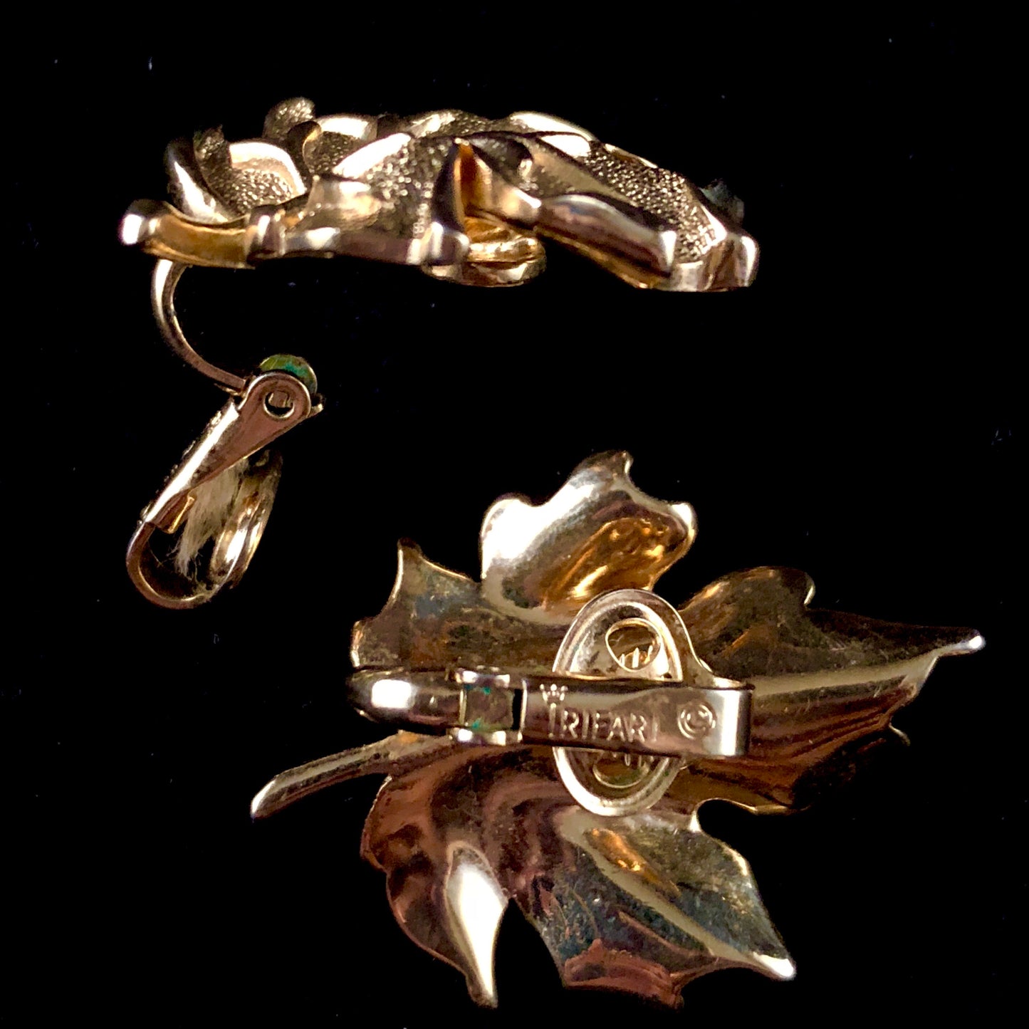 1960s Trifari Leaf Earrings - Retro Kandy Vintage