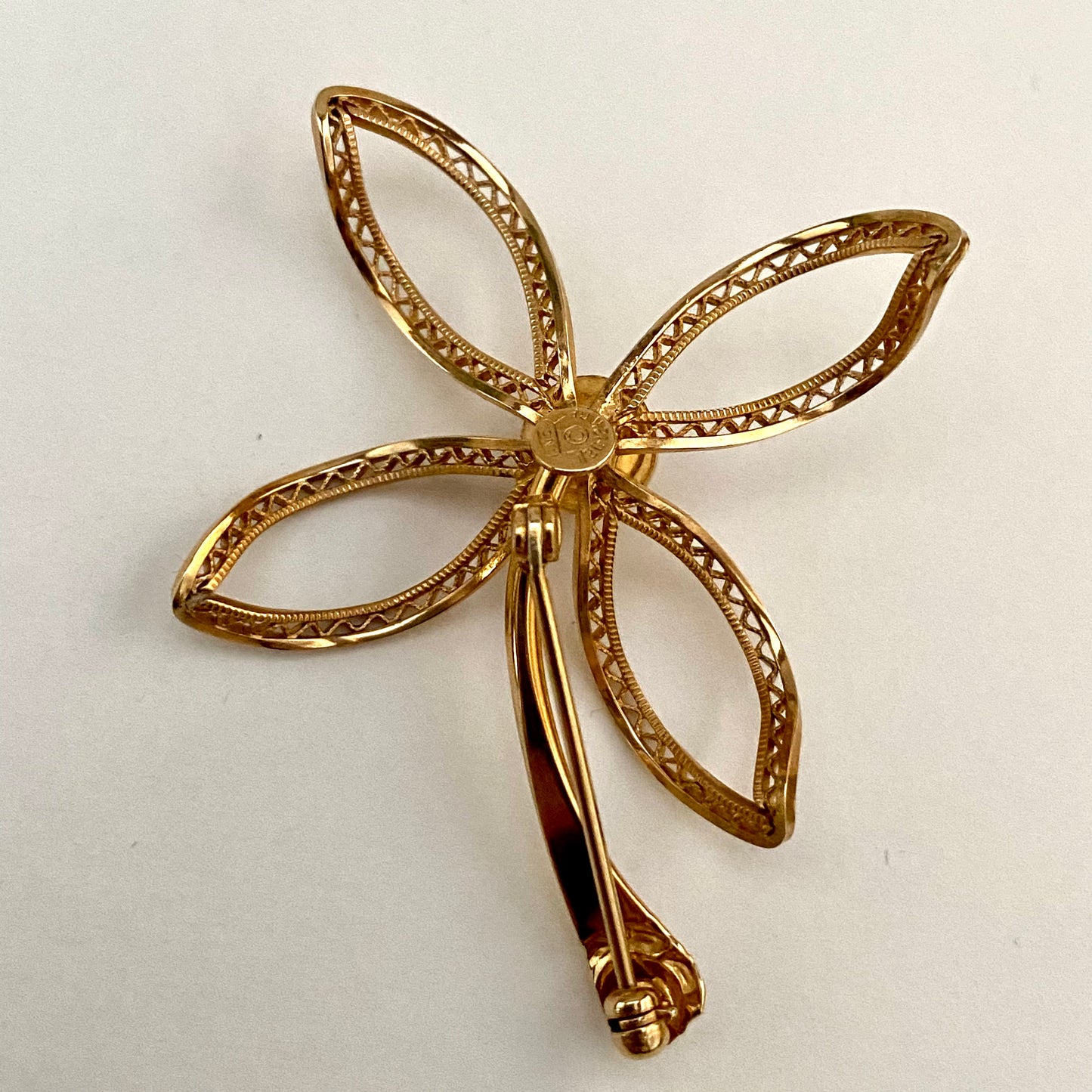 Late 80s/ Early 90s 12K Gold Filled Flower Brooch